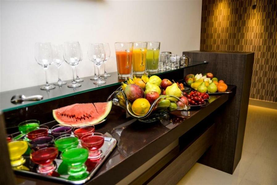 Grand Café Hotel Manhuacu Extérieur photo