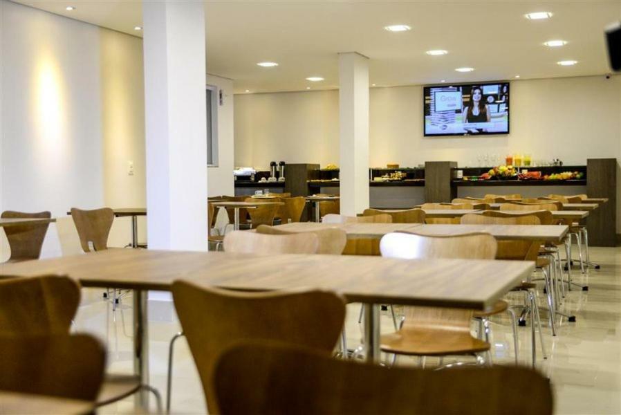 Grand Café Hotel Manhuacu Extérieur photo